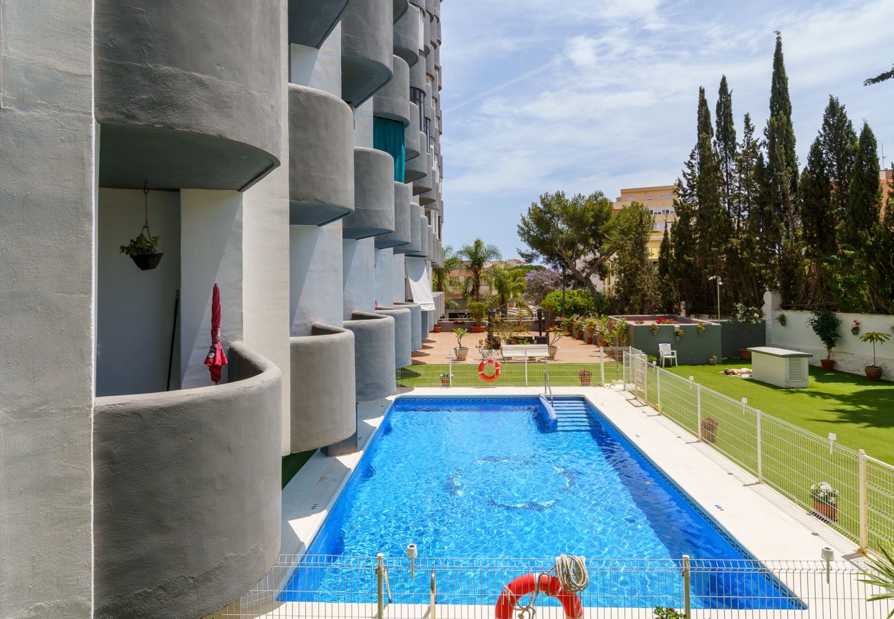 Apartamento en Torremolinos - MalagaSuite Comfort Home and Pool