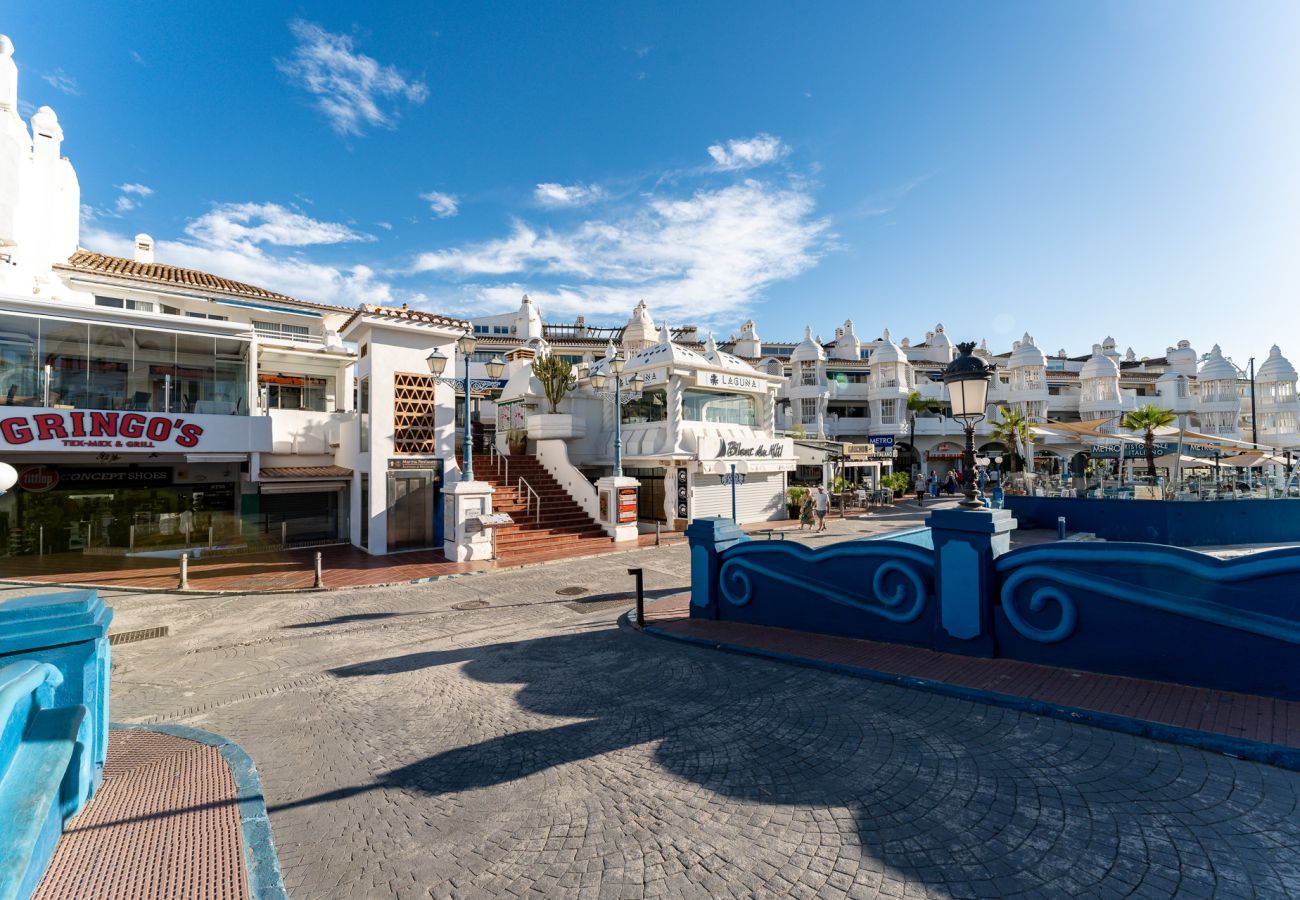 Apartamento en Benalmádena - MalagaSuite Puerto Marina Benalmadena