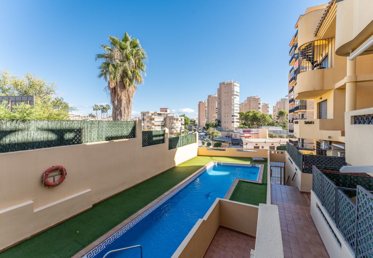 Apartamento en Torremolinos - MalagaSuite Beautiful Pool & Parking