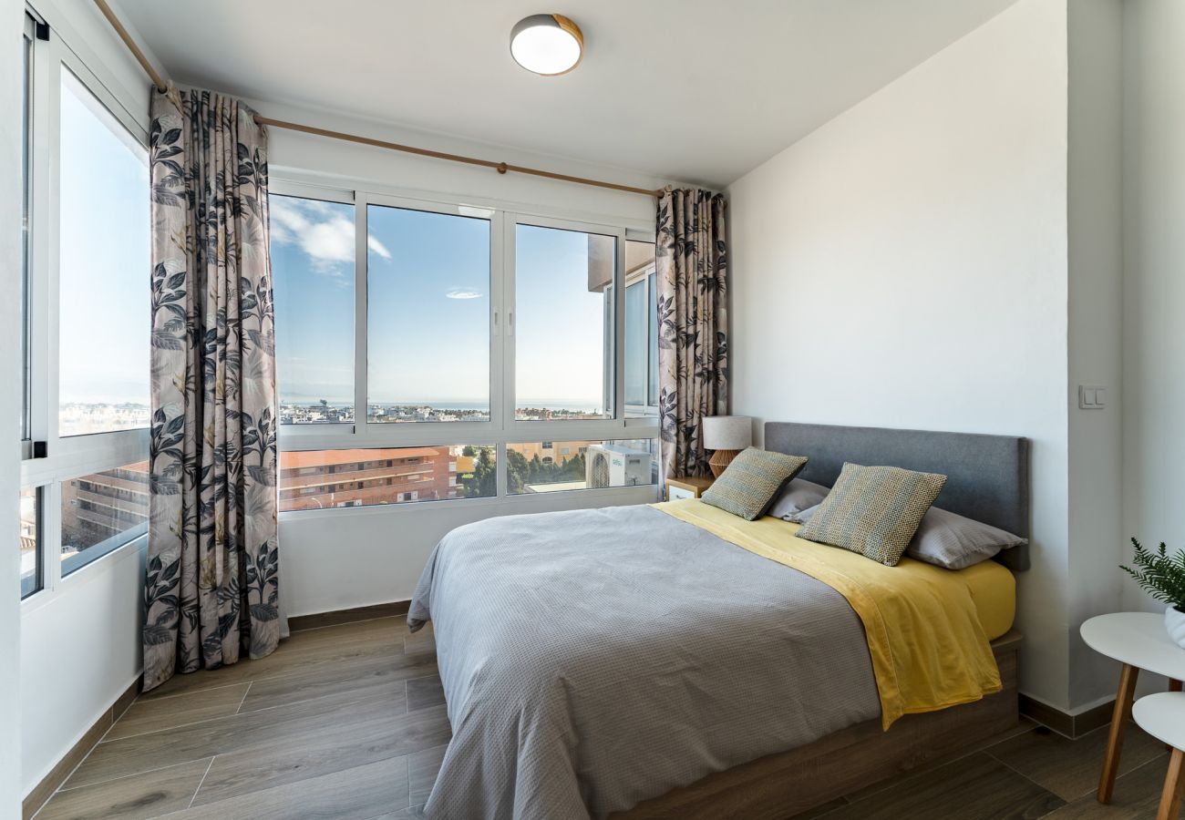 Apartamento en Torremolinos - MalagaSuite Glow Studio & Pool Torremolinos