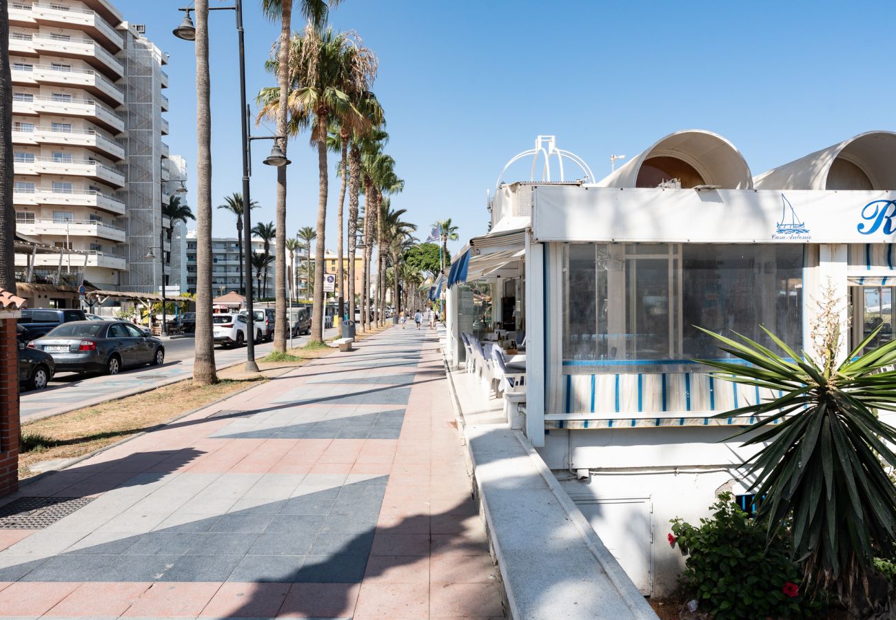 Ferienwohnung in Torremolinos - MalagaSuite Las Palmeras Sol