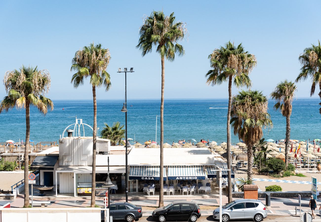 Ferienwohnung in Torremolinos - MalagaSuite Las Palmeras Mar