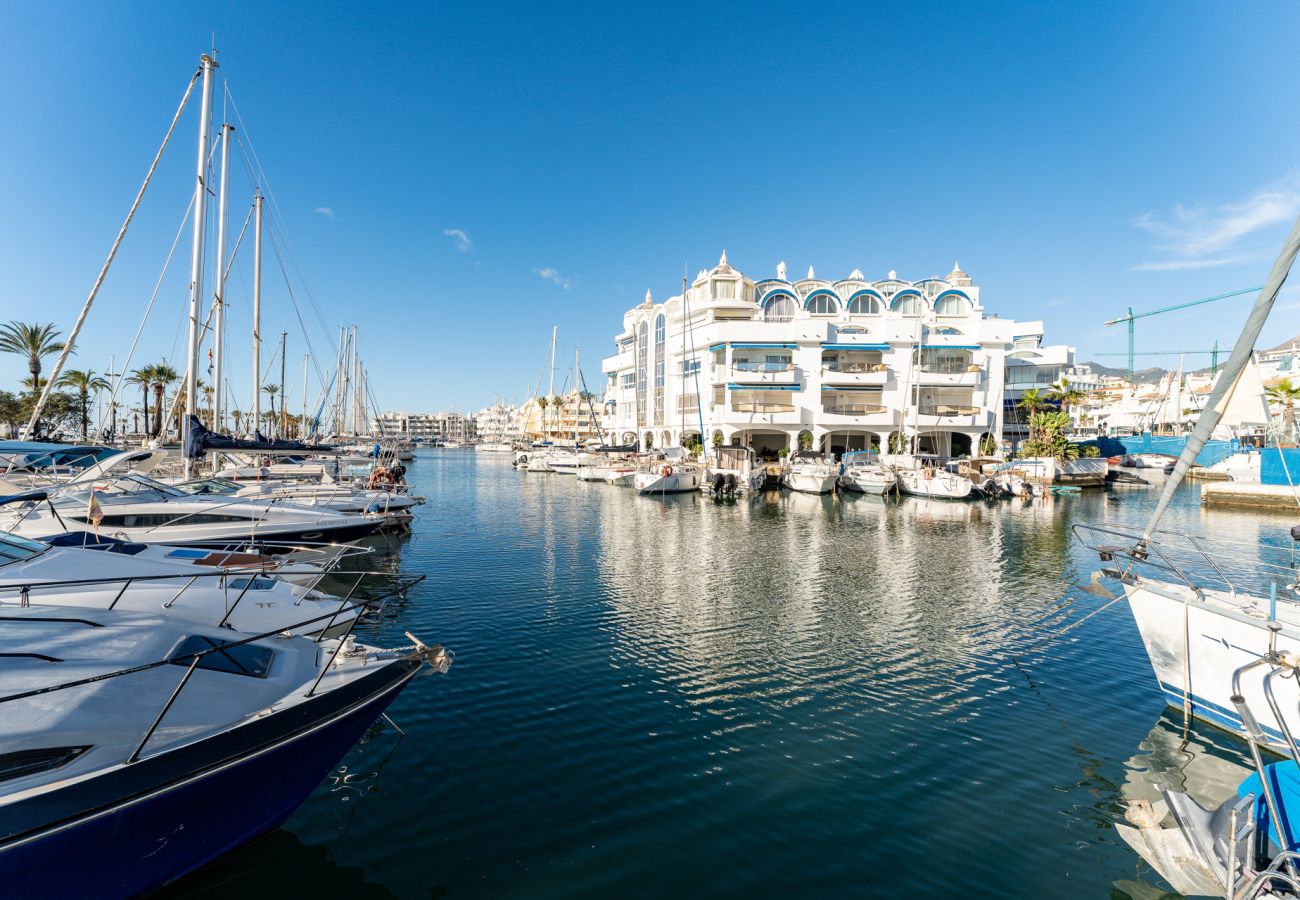 Ferienwohnung in Benalmádena - MalagaSuite Puerto Marina Benalmadena