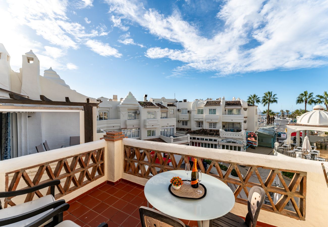 Ferienwohnung in Benalmádena - MalagaSuite Puerto Marina Benalmadena