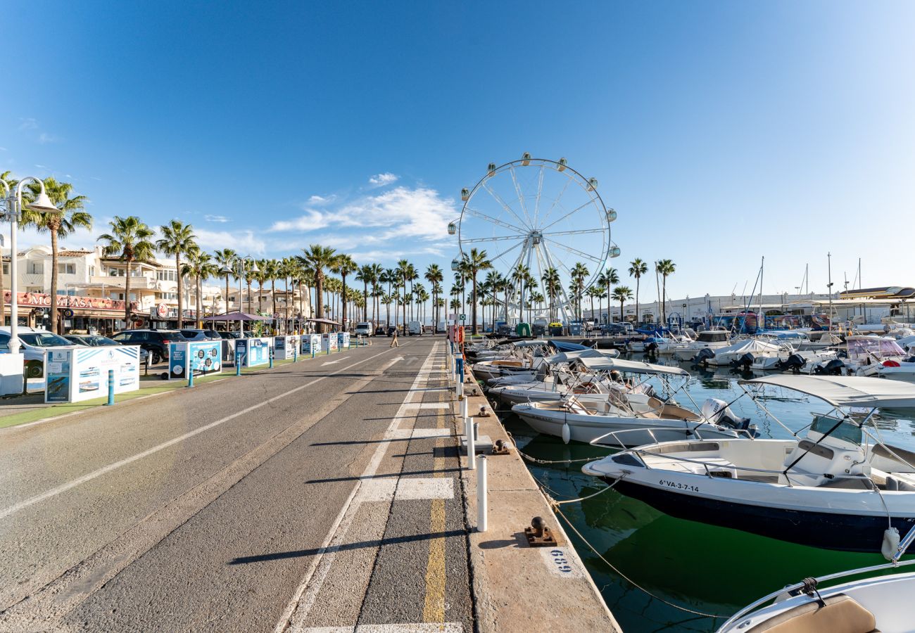 Ferienwohnung in Benalmádena - MalagaSuite Puerto Marina Benalmadena