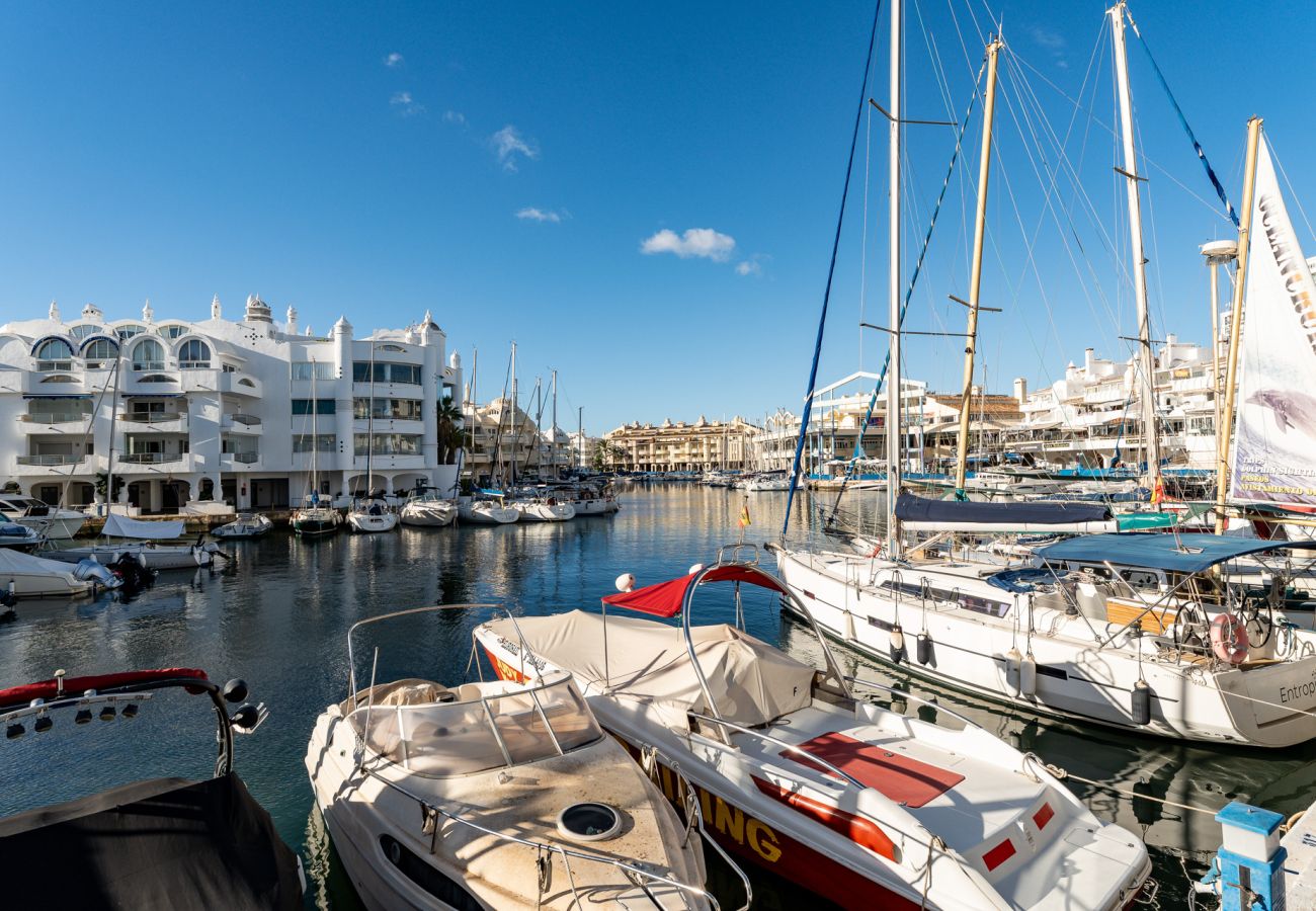 Ferienwohnung in Benalmádena - MalagaSuite Puerto Marina Benalmadena