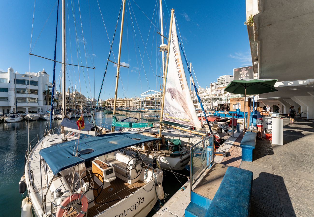 Ferienwohnung in Benalmádena - MalagaSuite Puerto Marina Benalmadena