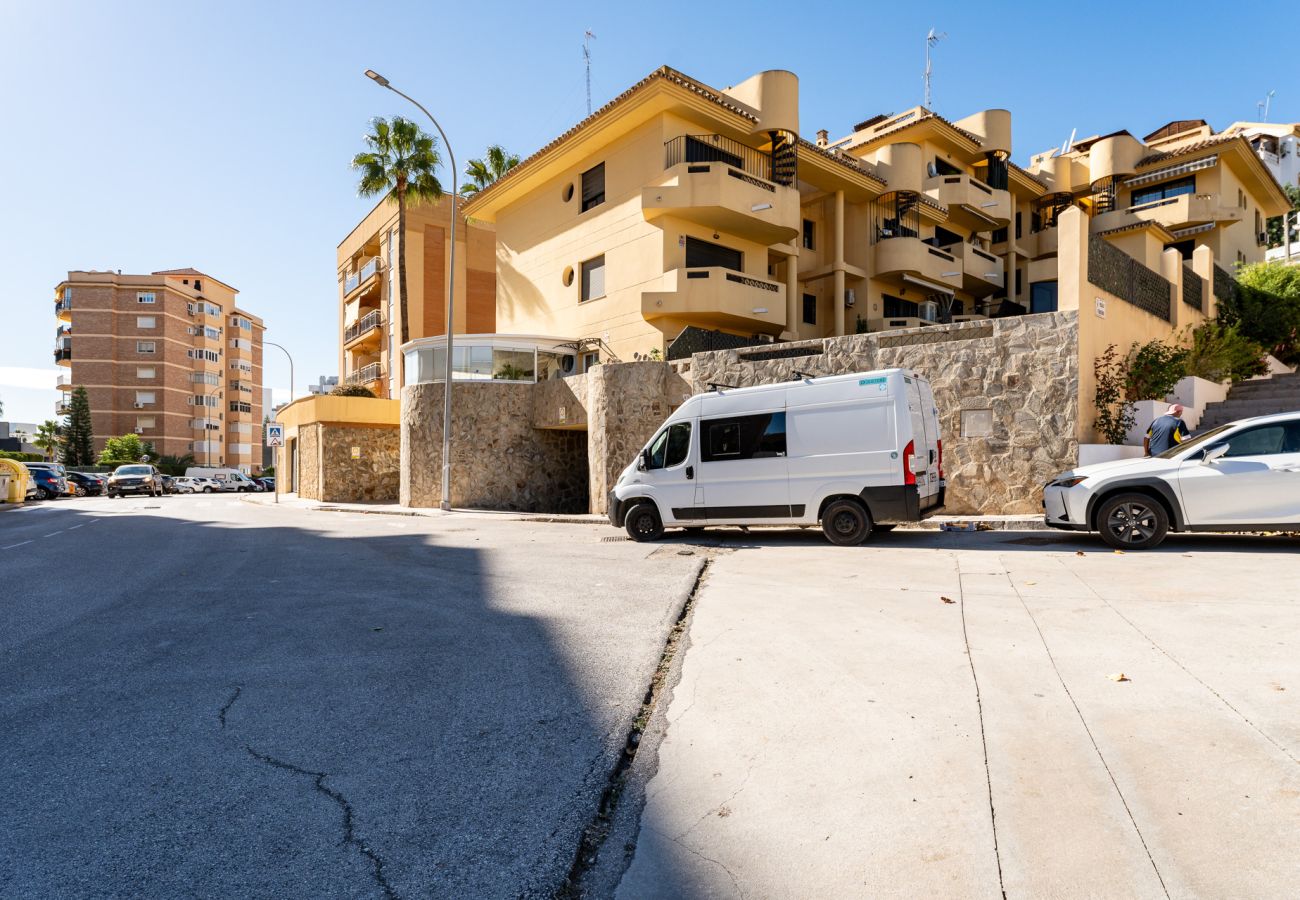 Ferienwohnung in Torremolinos - MalagaSuite Beautiful Pool & Parking