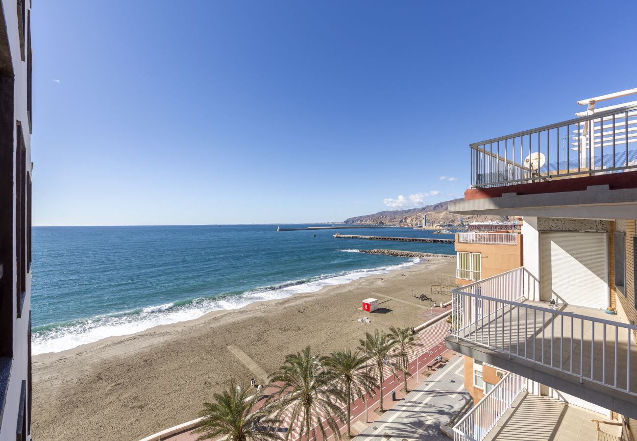 Ferienwohnung in Almería - AlmeriaSuite Impressive Beach Views