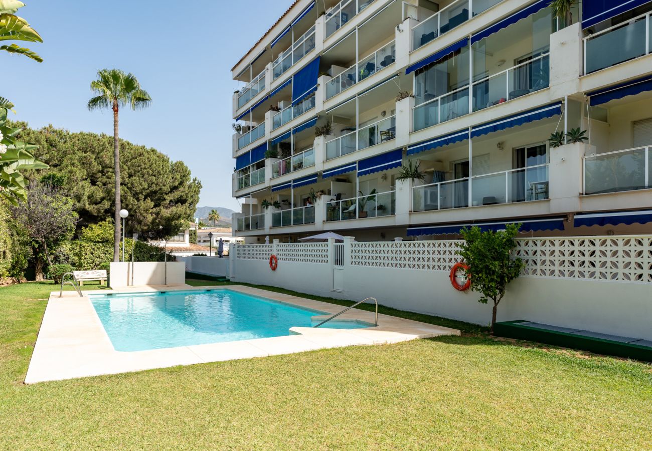 Apartment in Marbella - MalagaSuite Marbella Pool Paradise